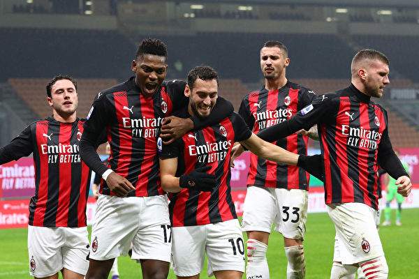 ac米兰时隔11年的冠军如期而至,巅峰ac米兰最后的荣光