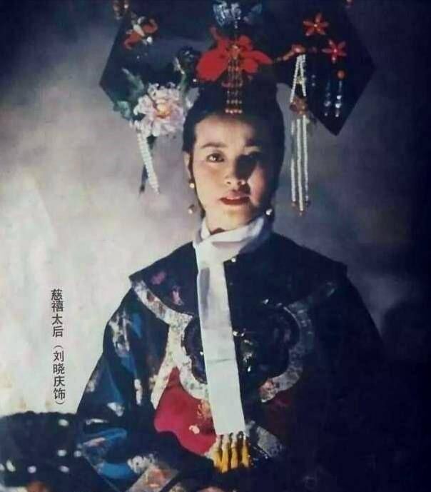 涉嫌*税偷**入狱，被保释出狱之后风采依旧，爱情事业双丰收