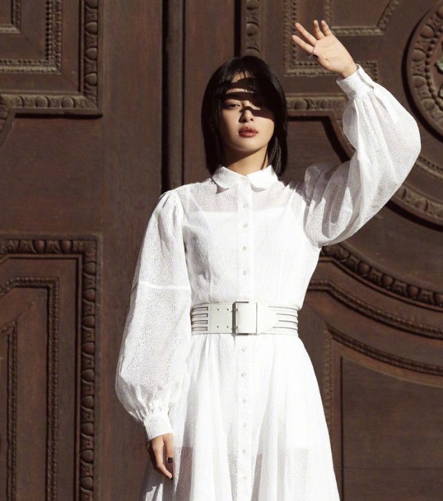 辛芷蕾穿的袜子,辛芷蕾红袜子