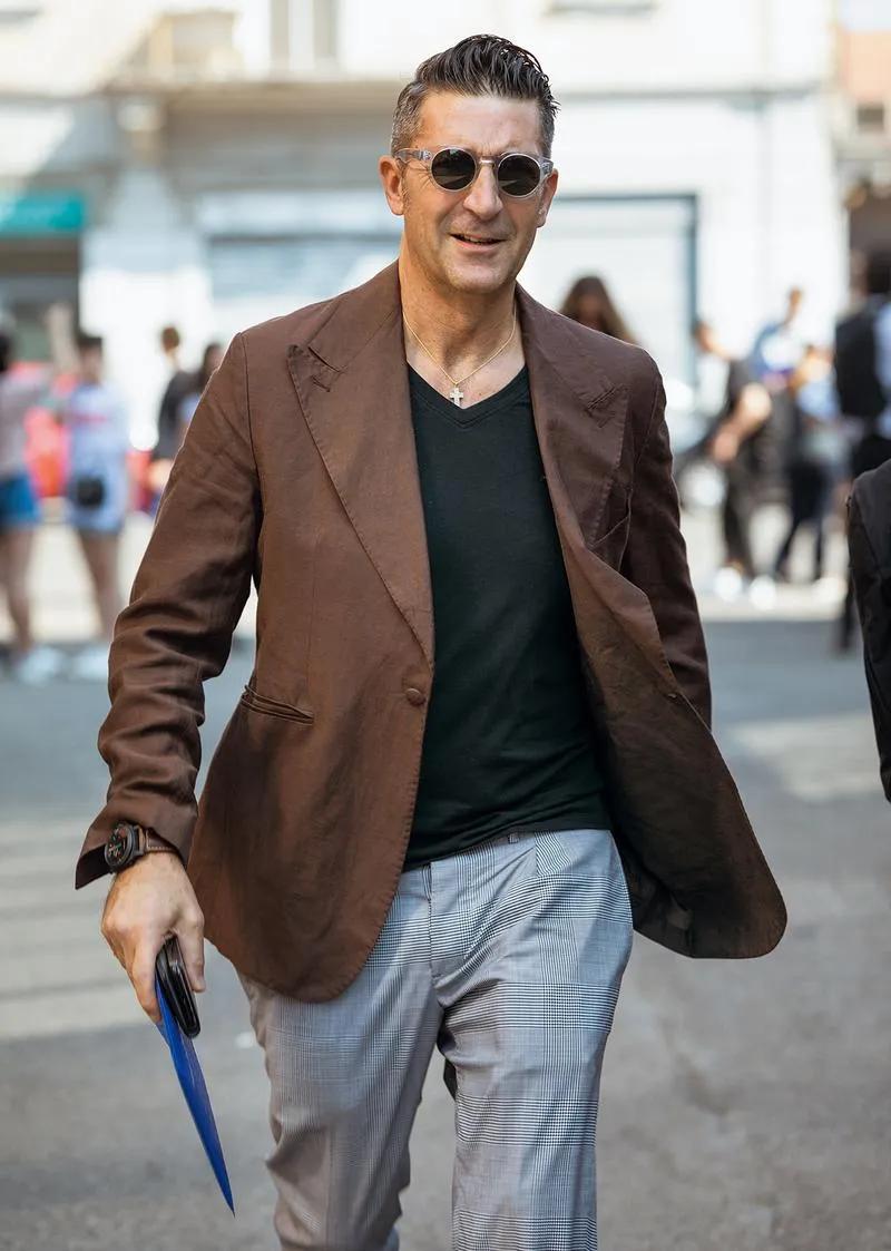 鍙洂鍙敎鐨勬尝澹】,鍙洂鍙敎绉佹埧缇庨