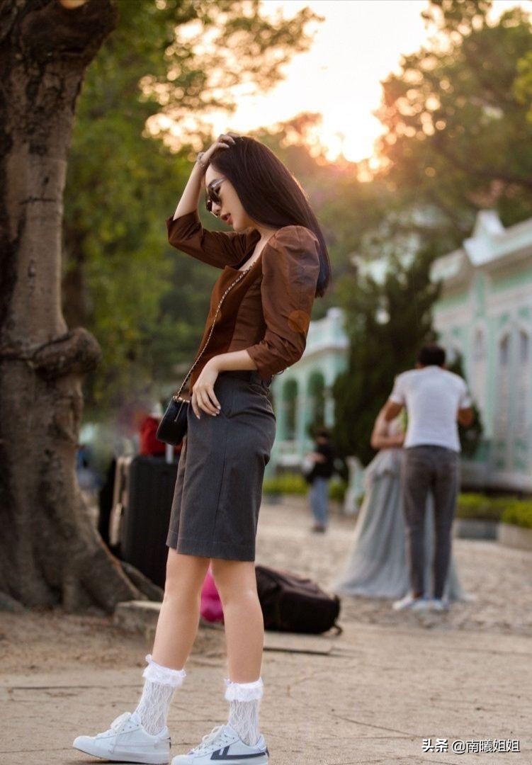 龚俊红色回力鞋子是哪一款,龚俊潮鞋搭配