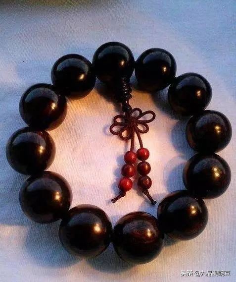 串珠子单绳打结方法慢动作,108颗珠串怎么穿绳打结