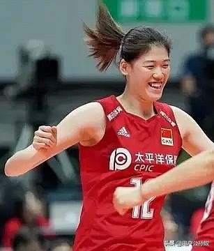 巴西加比小轮臂扣球，美国德鲁斯大拉弓扣球，中国队无解？！