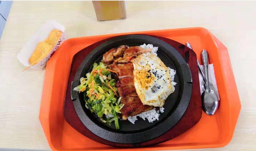 你与冬天有一场雪的距离,你与冬天之间差什么