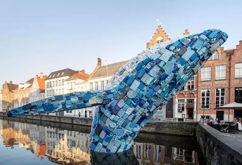 人类到底吃了多少塑料鱼？“深海勇士号”首次曝光海底巨型垃圾场