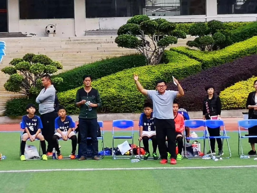 又又又得冠军了！咱石井连续夺得两届泉州市级足球联赛……