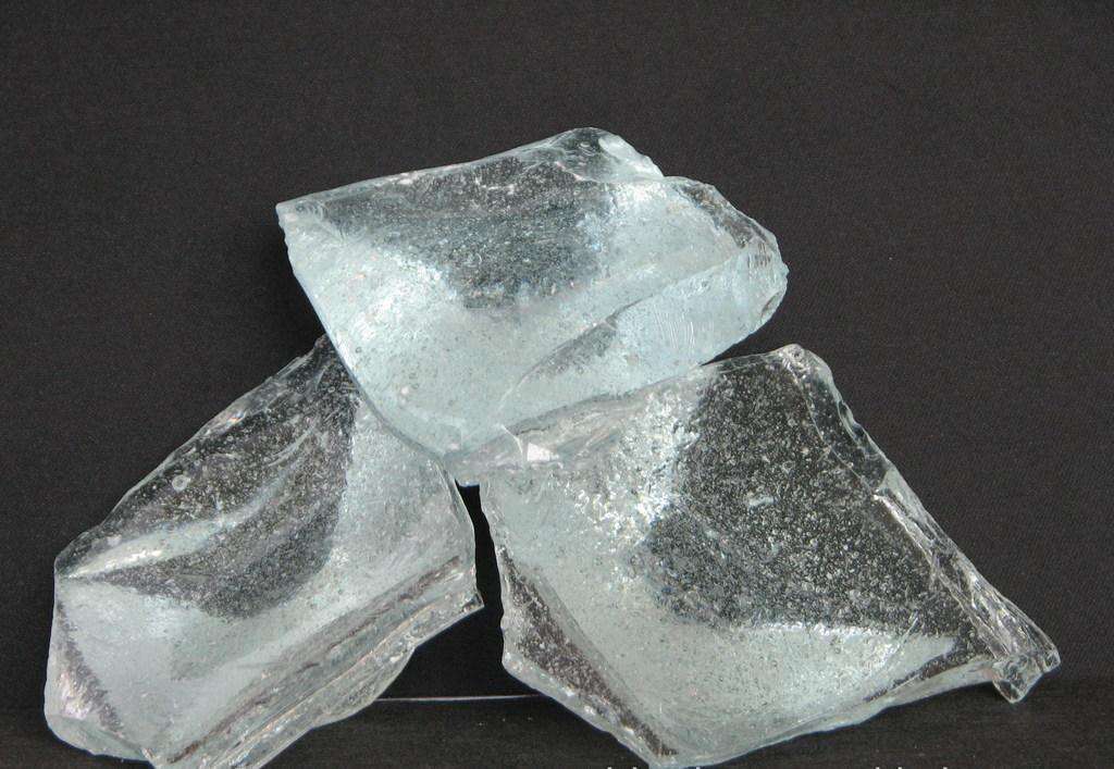 卫生间瓷砖墙壁破裂渗水怎么处理,卫生间渗水要敲瓷砖补吧