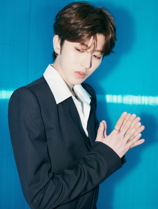 有种“整容”叫蔡徐坤卸妆，失去了眼影后，谁还认得出来？