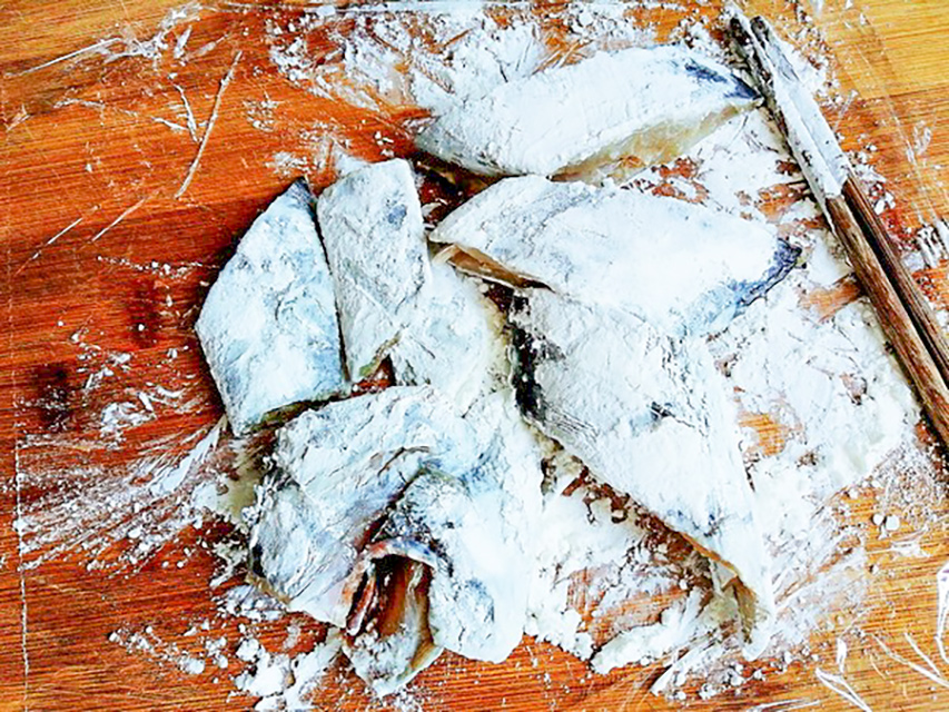 炖鱼后加醋,炖鱼料秘制酱汁