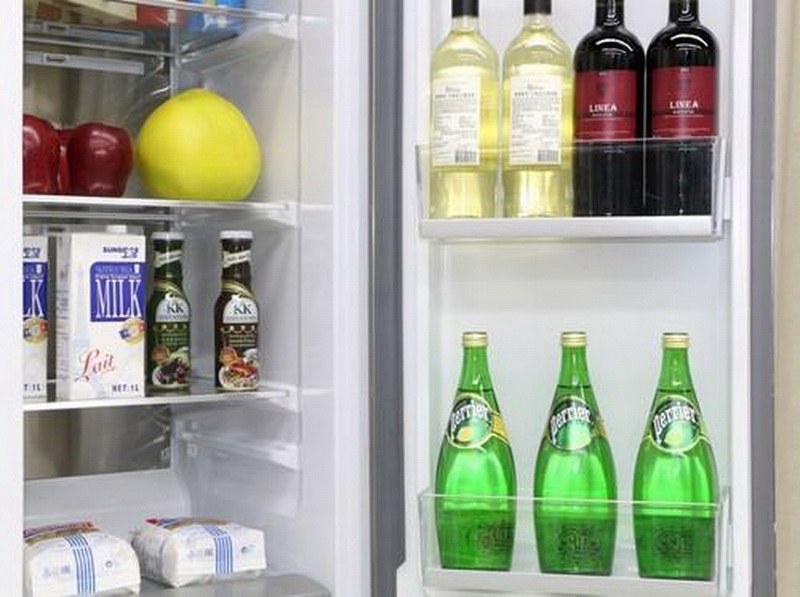 美的冰箱541升价格7999,变频净味大容量冰箱