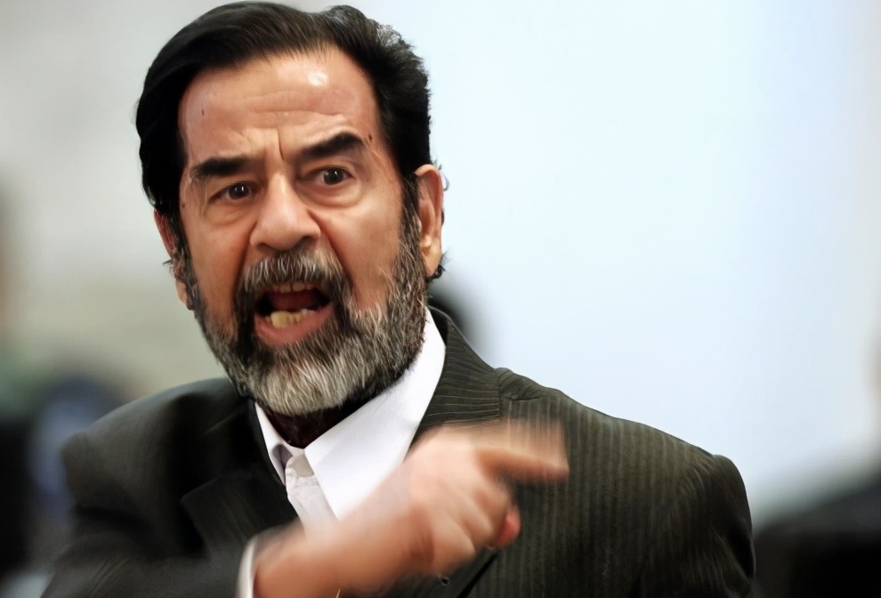 萨达姆临刑前不停捋胡子,萨达姆临刑前三个条件