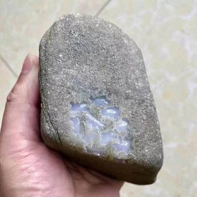 缅甸老场口大洛基翡翠原石,缅甸翡翠原石真假鉴别方法