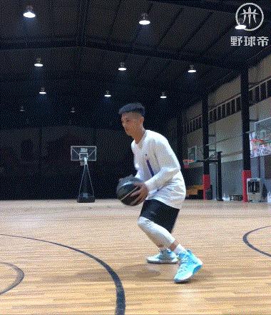 拜佛怎么做才能晃飞对手,拜佛衔接动作过人