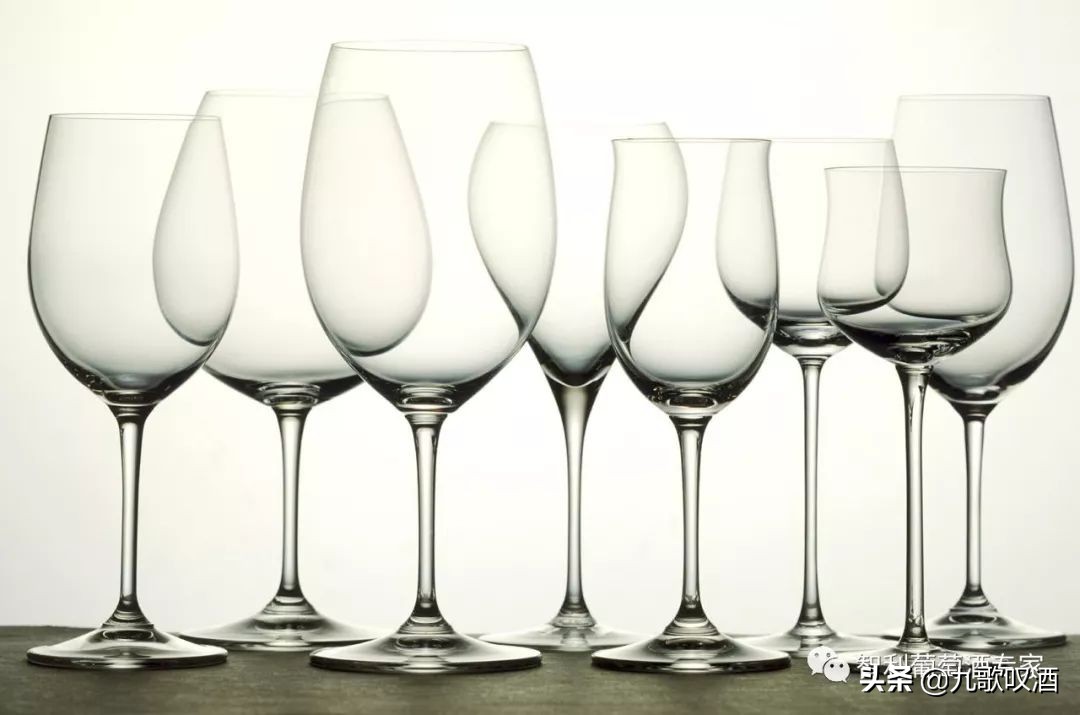 那个带唇印的红酒杯是什么杯？看完你就是朋友圈最懂葡萄酒杯的人