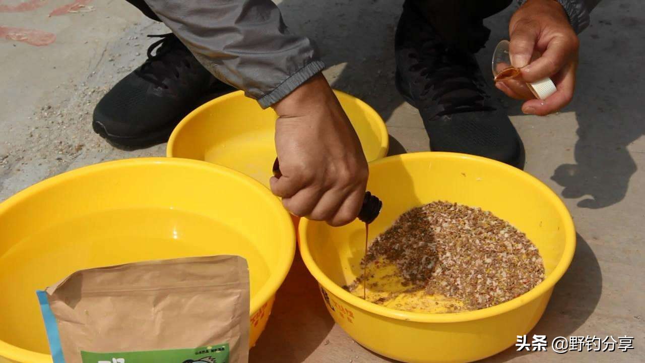 鱼窝打窝料的正确方法,简单有效的垂钓窝料制作方法