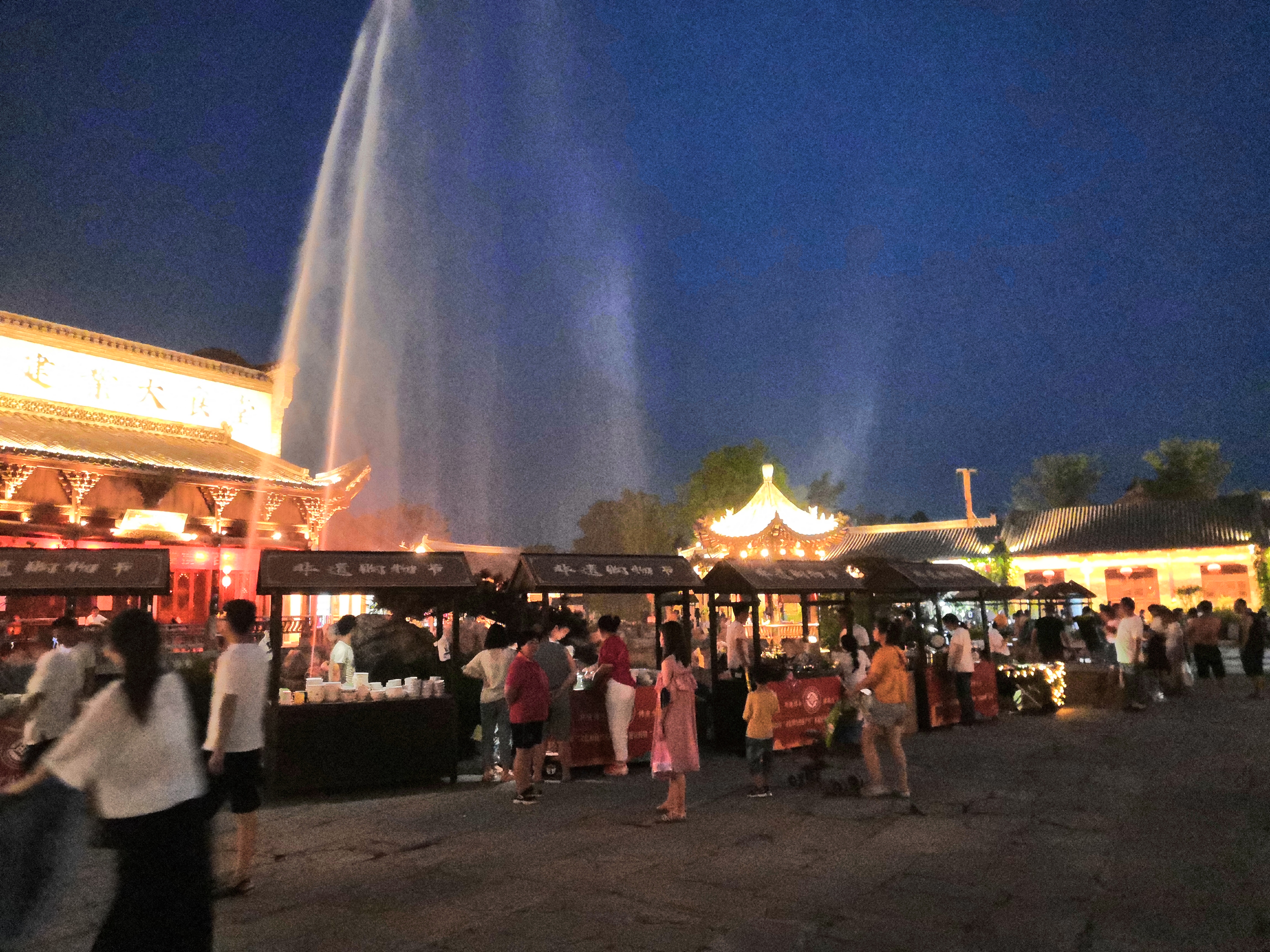 免费为大家牵线搭桥,提供场地寻求合作的项目