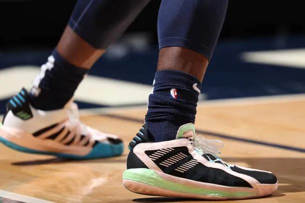 nba2019总决赛g5杜兰特上脚球鞋,nba球员上脚球鞋特雷杨2