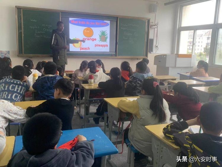 *光春**烂漫静待花开﻿——丰安小学3月活动纪实