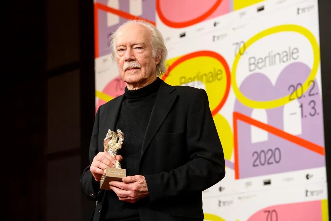 它是改变影史的神作，还是惨无人道的*行暴**？