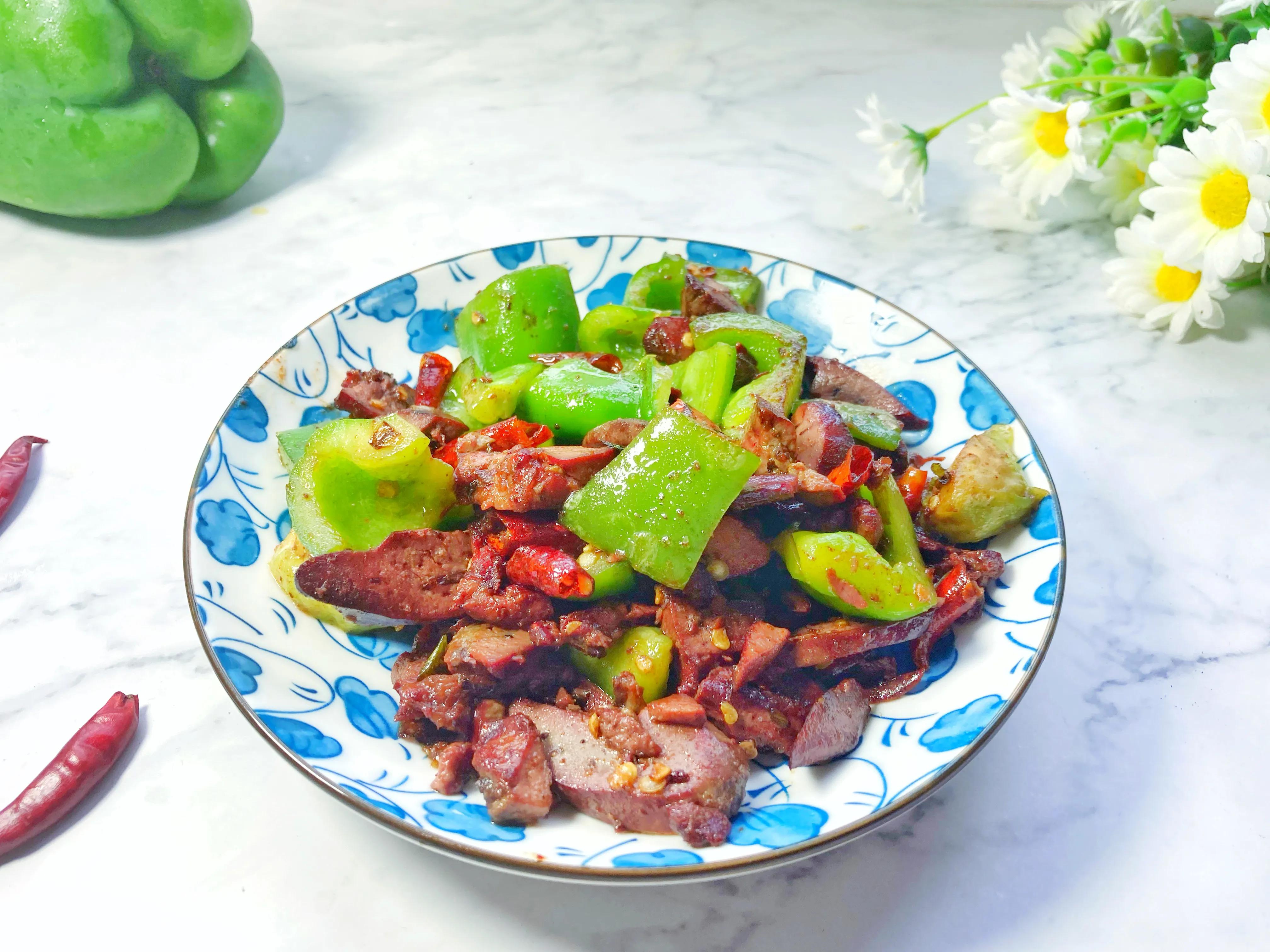 彩椒猪肝做法视频教程,辣椒炒熟猪肝最正宗的做法