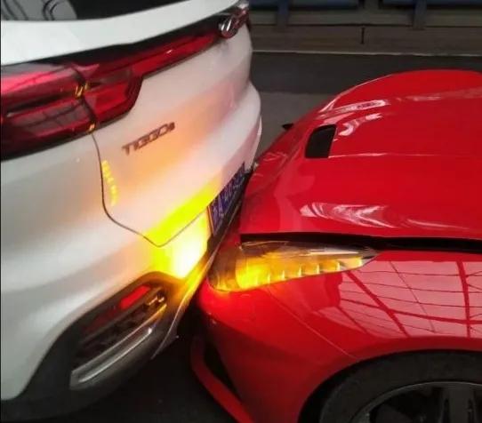 女子驾驶法拉利追尾前车后续道歉,广州法拉利追尾前车口出狂言