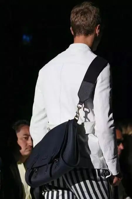 RR·TRENDS|比公文包更“高级”的男士手袋