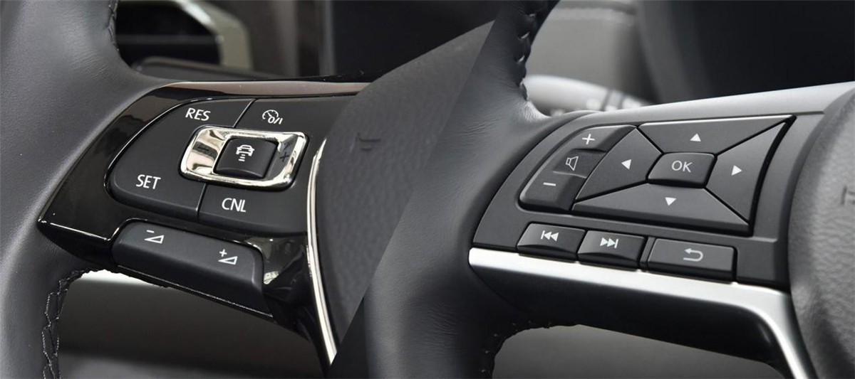 轩逸与朗逸全面对比,朗逸和轩逸哪个更值得买呢