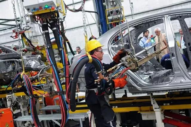 【汽车人】疫情是汽车业的烈性*肥药减**