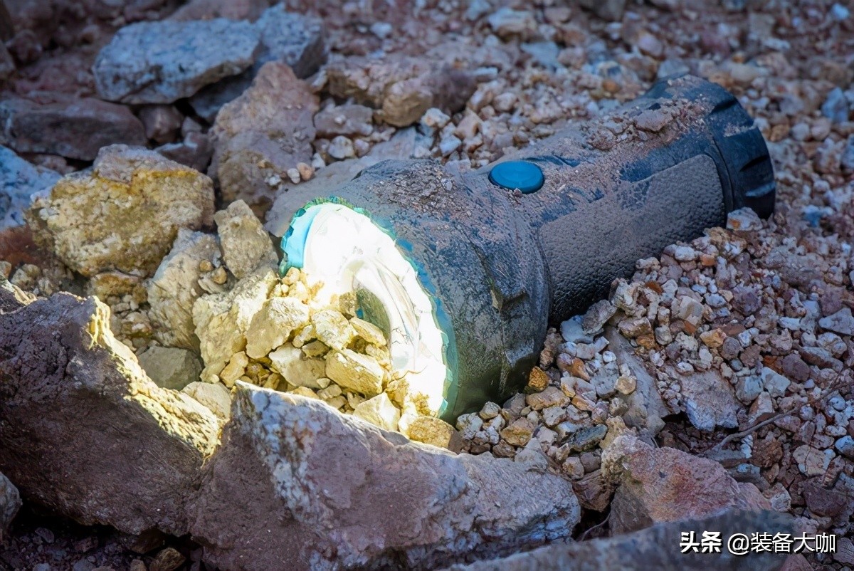 掠夺者手电筒多少钱,傲雷x9r掠夺者手电筒