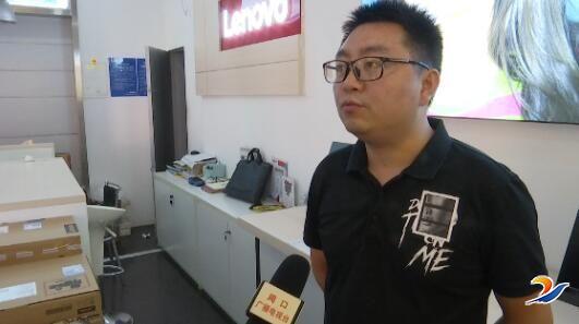 开学季　迎来电子产品销售热潮