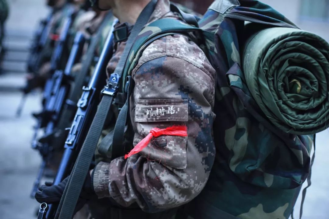 一级军士长提干营长,二级军士长提干后军衔