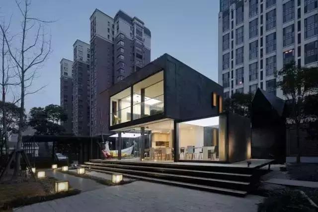 姘戝鍒涙剰闆嗚绠辨埧宸ュ巶,璁捐闆嗚绠辨椿鍔ㄦ埧閰掑簵姘戝