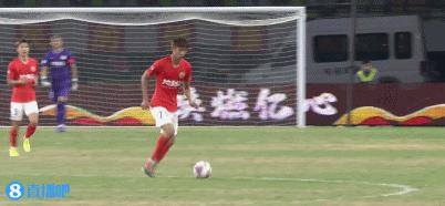 中甲赛场惊现暴力飞踹犯规,中甲奇葩门将完整视频