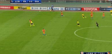 保利尼奥单刀搓射,保利尼奥大阪钢巴任意球