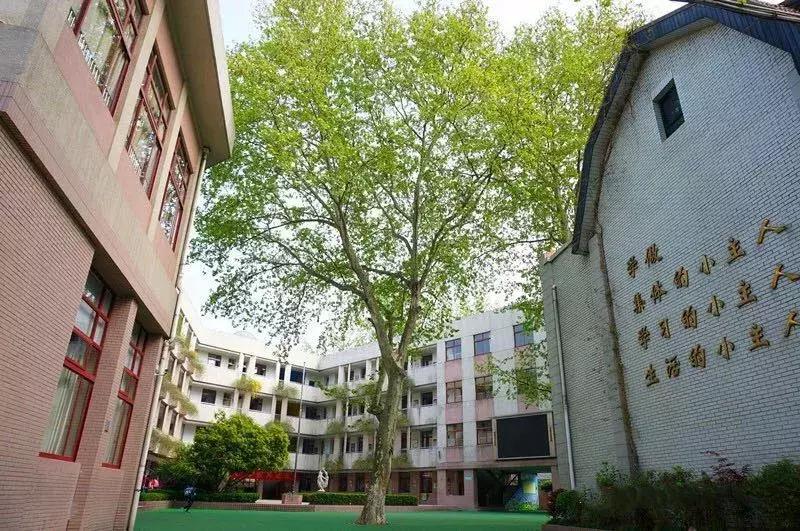 南京学区房和非学区房价格差多少,目前南京学区房以后升值空间大吗