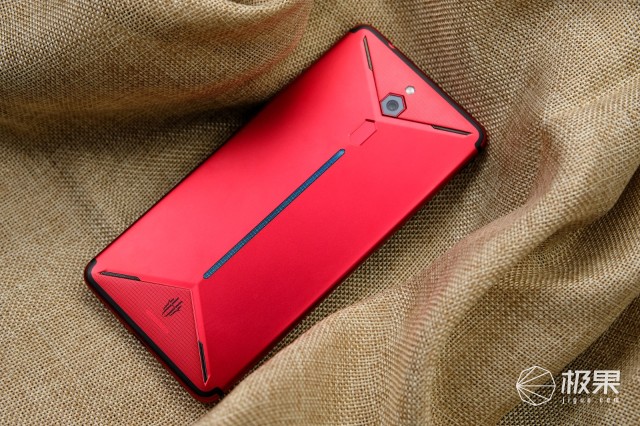 疯魔再现，鹿死它手，“竞”让Switch也甘拜下风