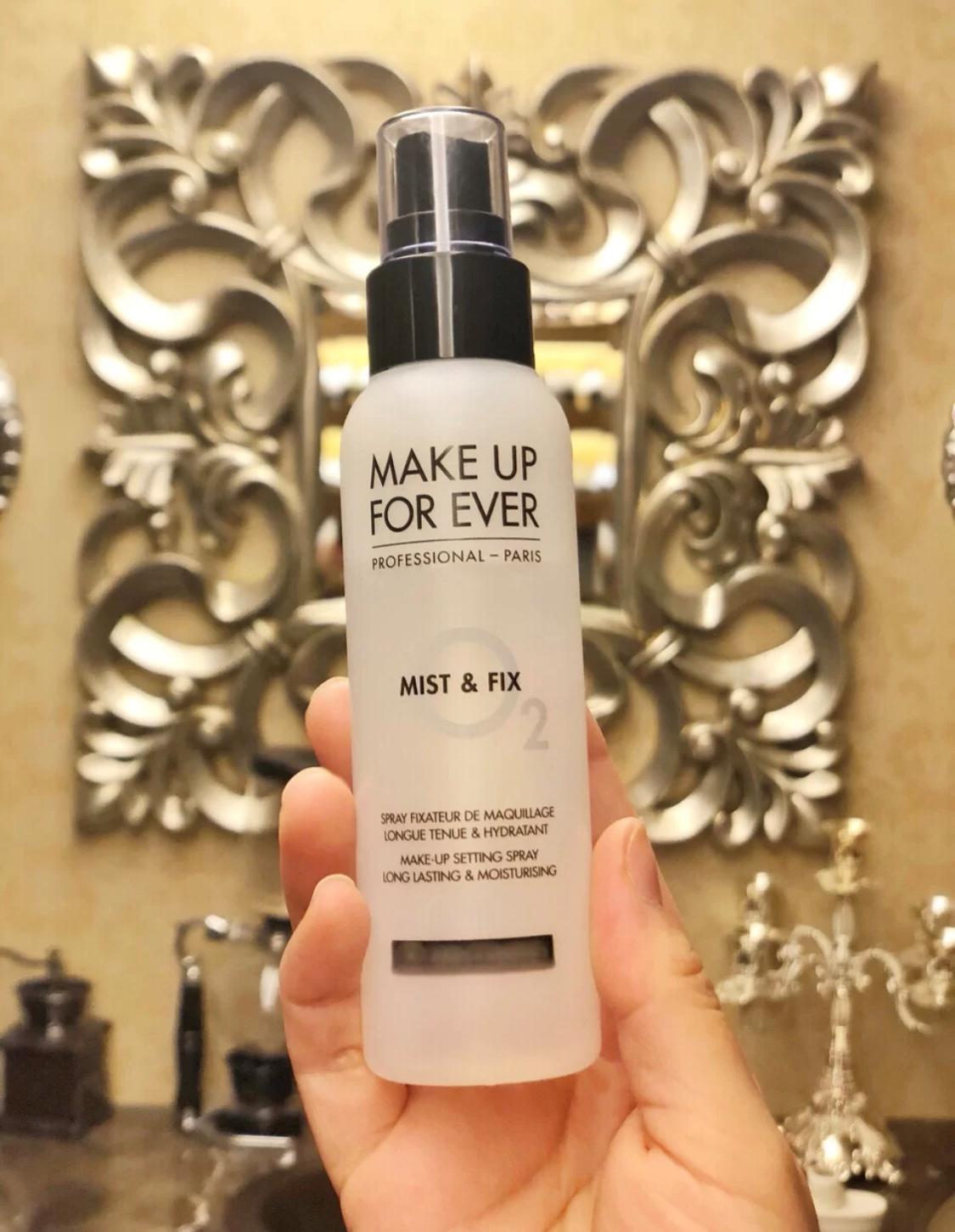 散粉蜜粉粉饼定妆喷雾的区别,夏天定妆用散粉还是喷雾还是粉饼