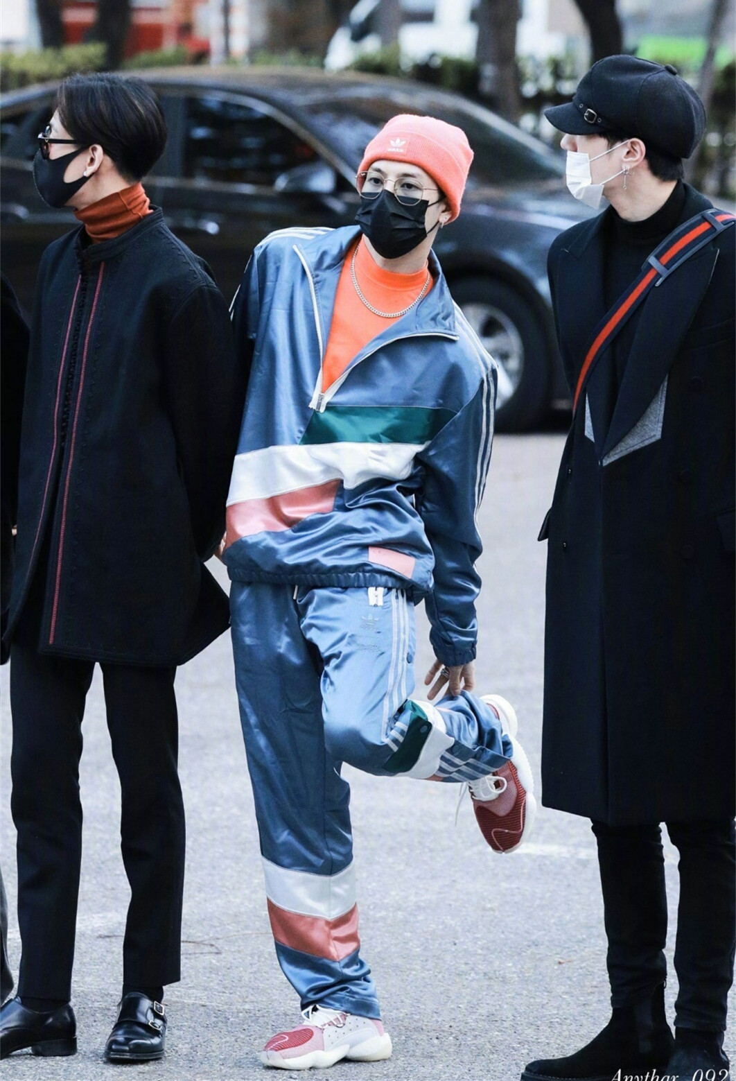 王嘉尔prada西装,王嘉尔fendi上的衣服有多贵