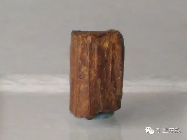 常见的矿物岩石有哪些,4种最常见于岩石里的矿物