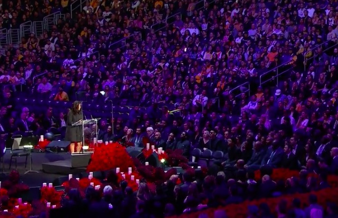 科比追思会瓦妮莎看科比合集,科比老婆瓦妮莎和乔丹