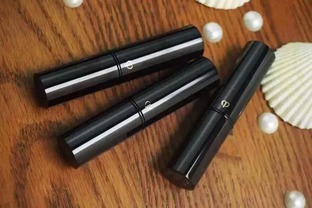 cpb钻光粉底液配什么散粉,cpb透亮粉底液上妆技巧