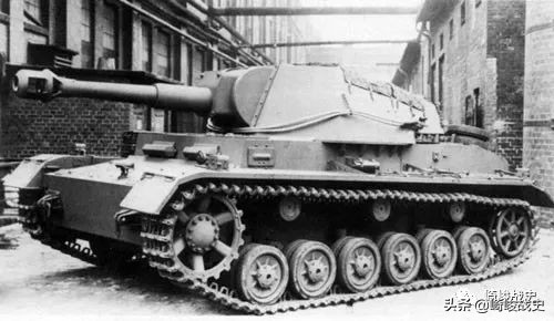 二战德军野蜂式自行火炮,二战德军sfh15榴弹炮