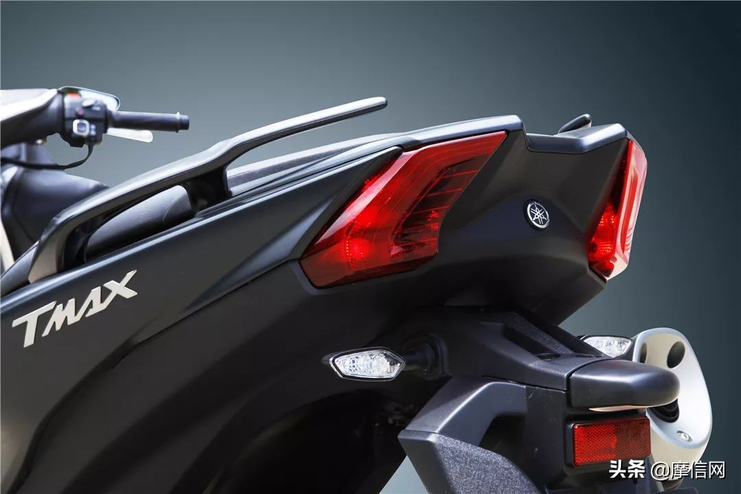 雅马哈tmax530顶配价格,雅马哈tmax530和xmax300对比