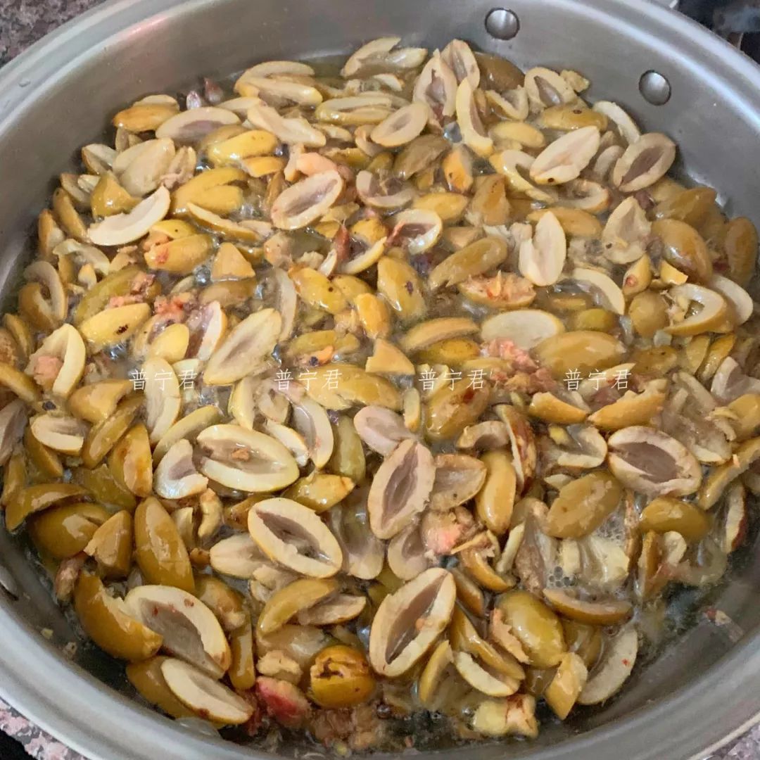 潮汕熬橄榄菜的橄榄怎么熬,潮汕橄榄菜怎么腌制橄榄不会软