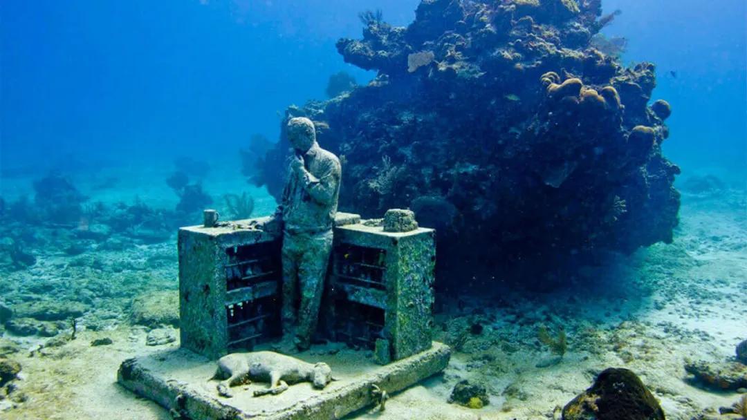 地球的雕塑,地球上的奇异建筑