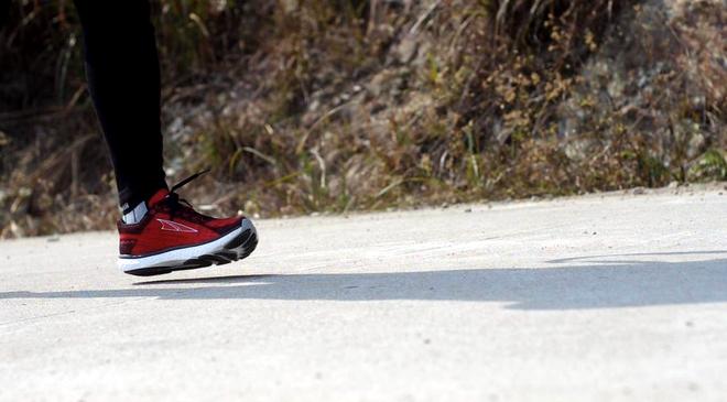 altraparadigm6,altraescalanteracer跑鞋评测