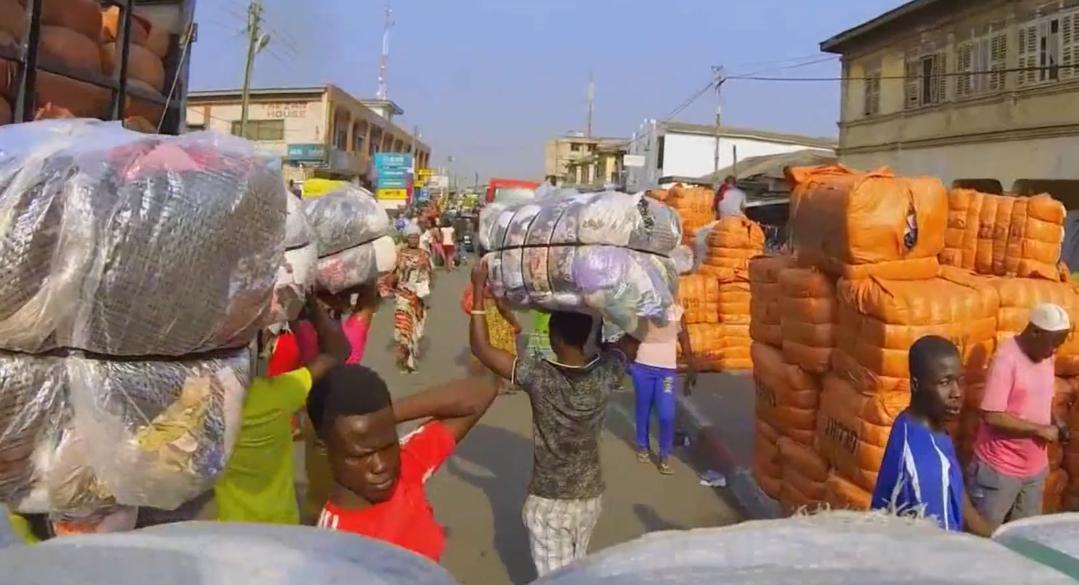 在非洲卖中国二手衣服到底有多挣钱？一天赚20万，利润大到吓人