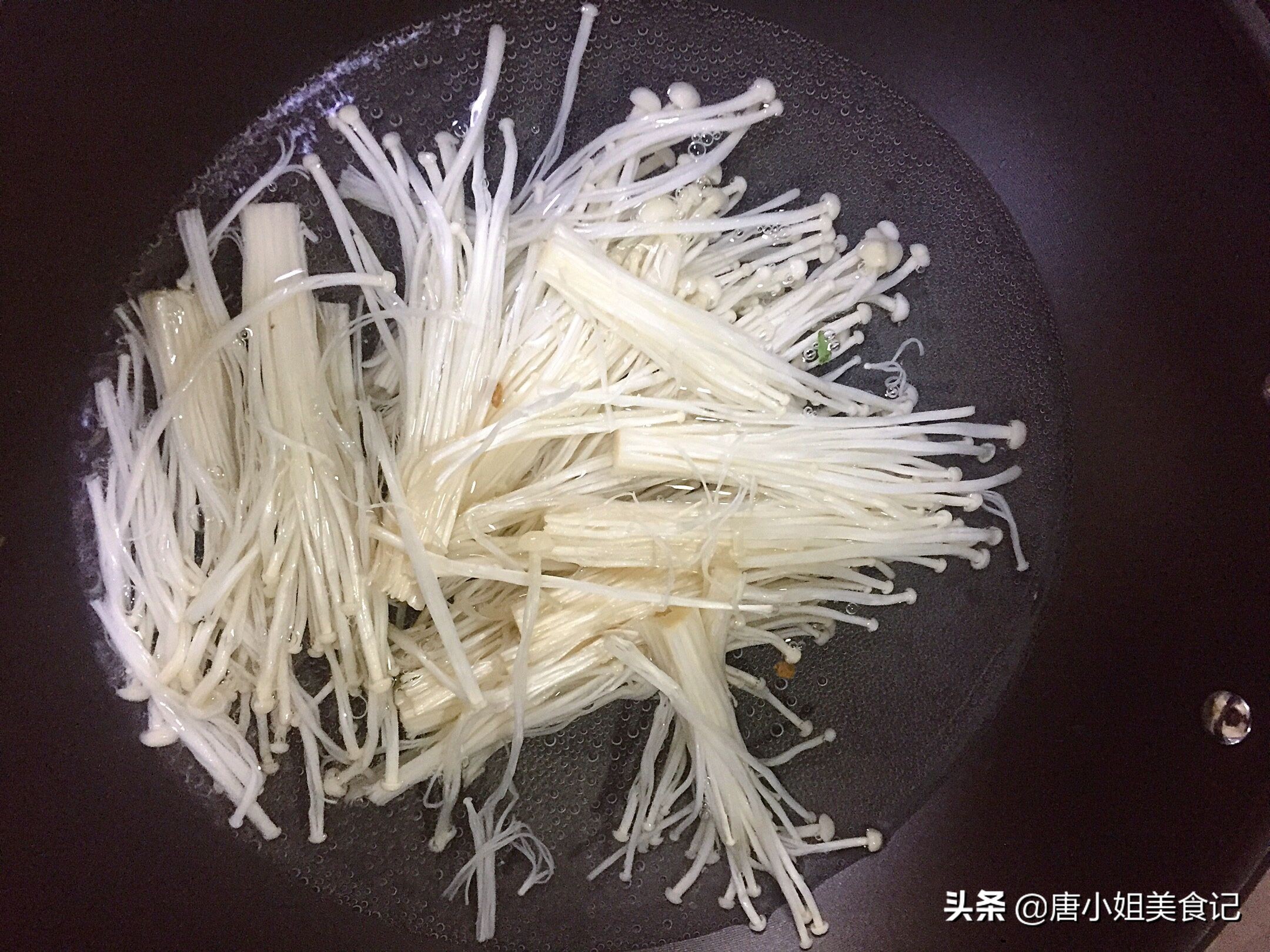 这菜营养不输冬虫夏草，平民价格，简单拌一拌，脆爽鲜美，特馋嘴