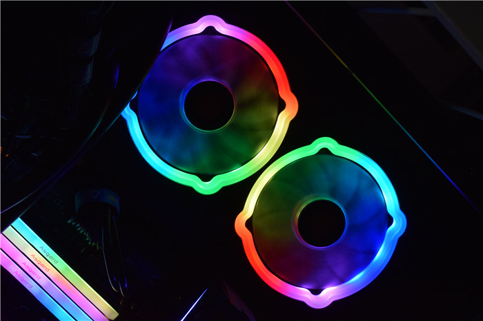 tt冰龙240水冷是12v的还是5v的,一体水冷怎么选择