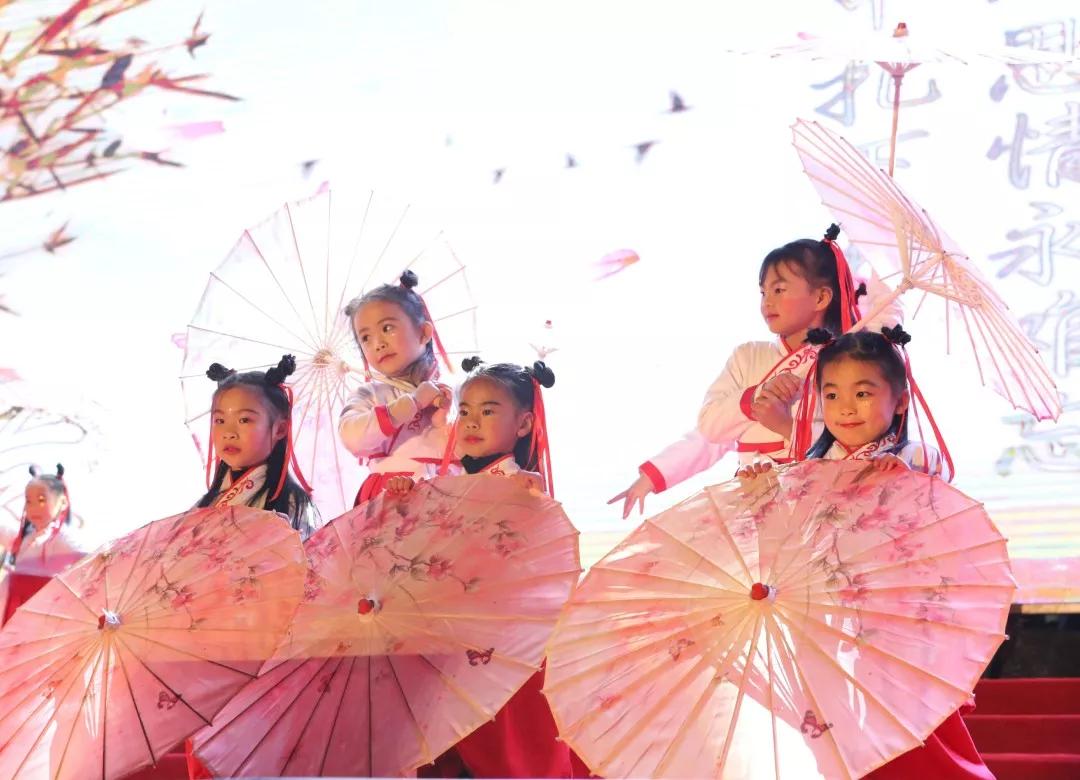 小学迎新晚会,小学生青春筑梦砥砺前行文艺汇演